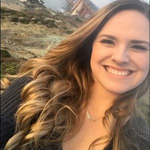 Meet your Posher, Katelyn